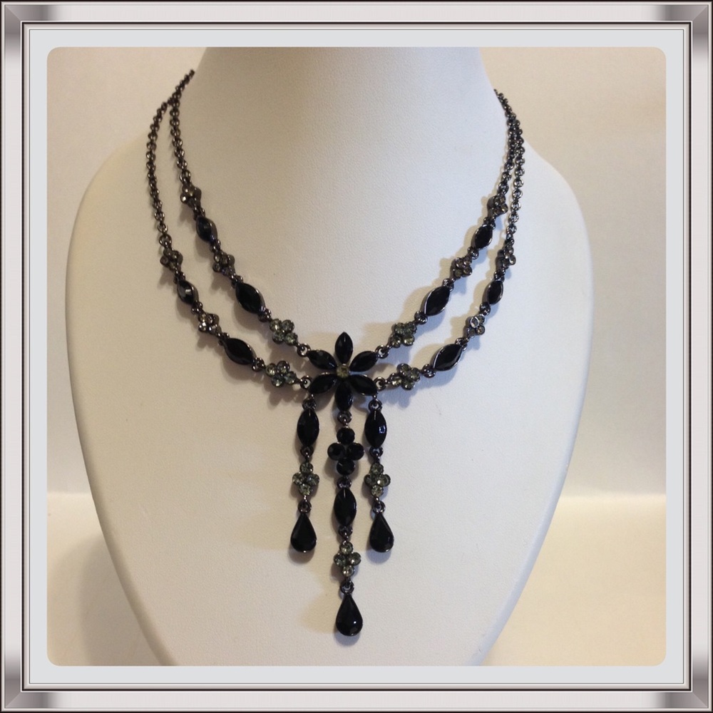 🟣Nine West necklace